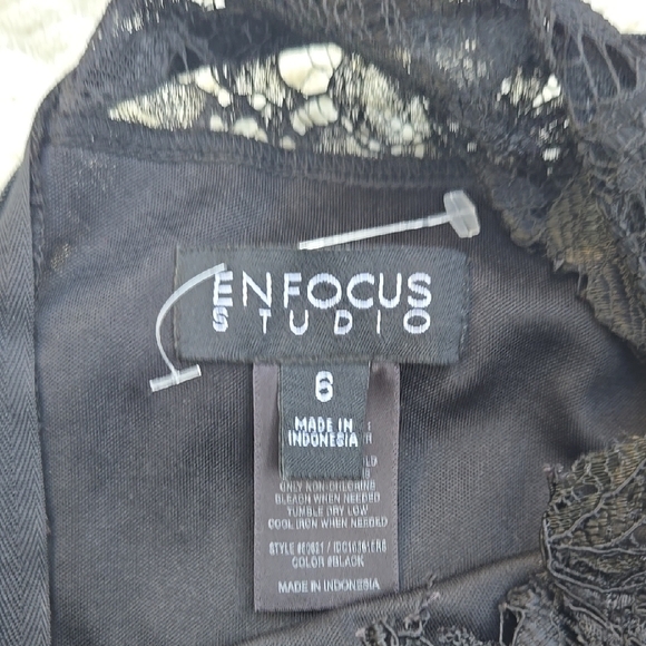 Enfocus Studio Elegant Black Lace Dress - Picture 5 of 7